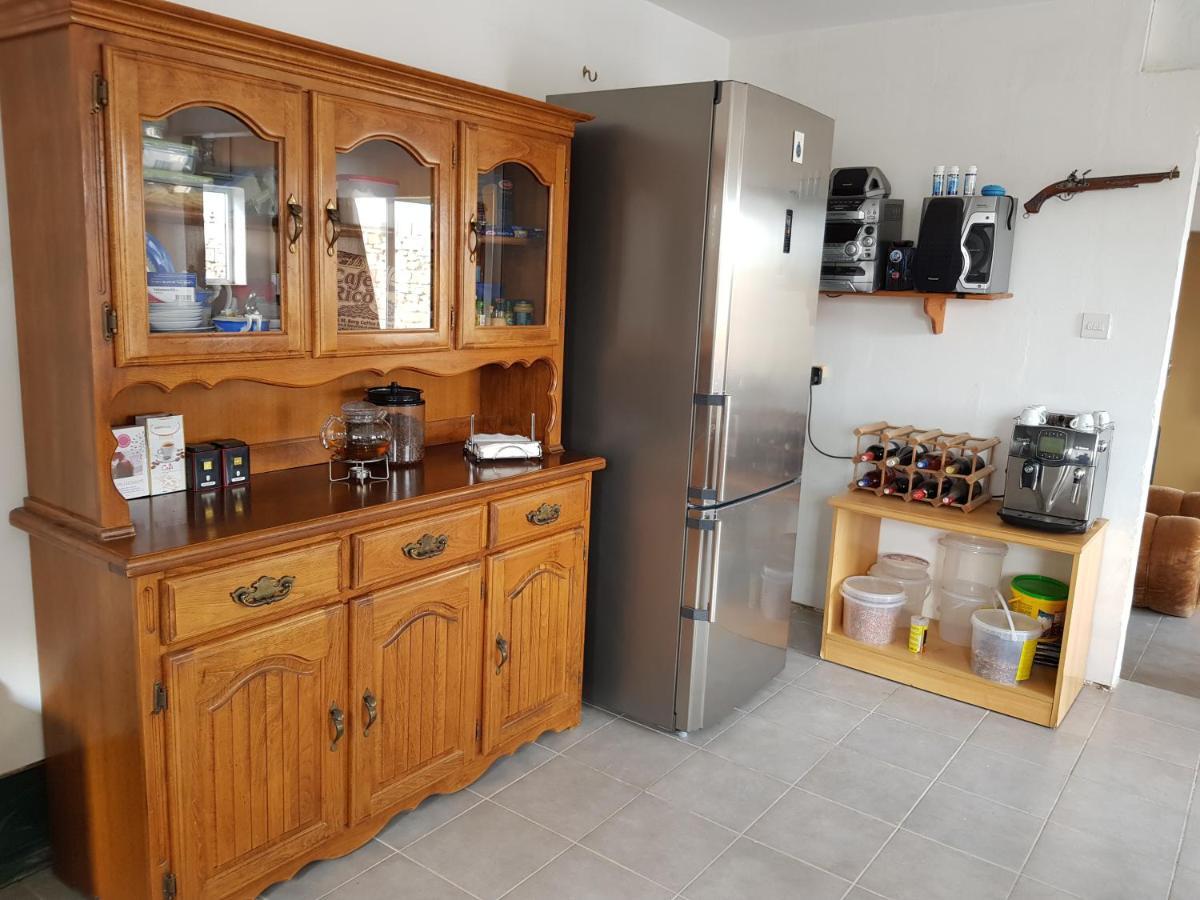 Auberge De Provence Guest House Siggiewi Екстериор снимка